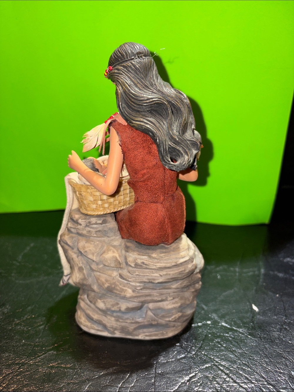 Handcrafted Native Mother and Child Figurine - Brown and Cream - Picture 8 of 11